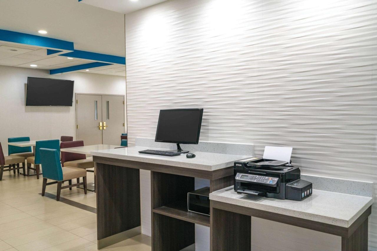 La Quinta By Wyndham Latham Albany Airport Hotel Eksteriør billede